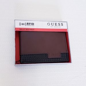 Guess Men's Brown Black Bifold Passcase Wallet